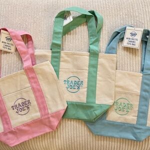 Trader Joe’s Mini Tote Bag Bundle Spring 2026 Pastel Set Pink Mint Blue NEW